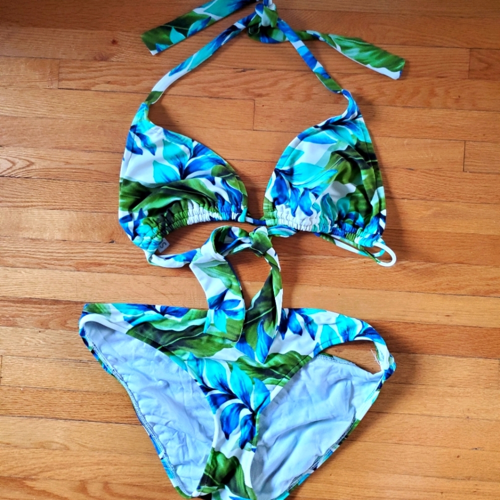 Sunsets tropical bikini